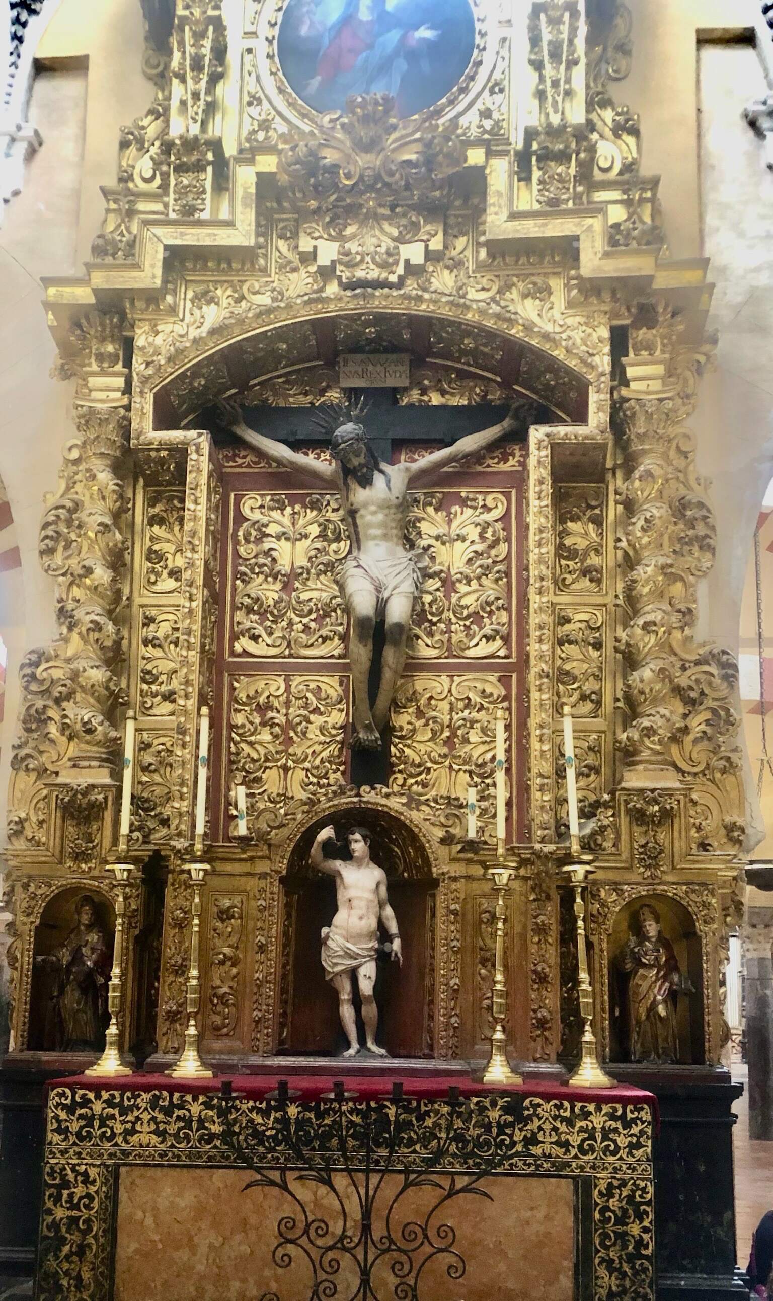 14 Day Spain Itinerary Statues in the Mezquita